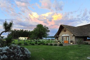 Exterior - Finca Piedra (Mal Abrigo)
