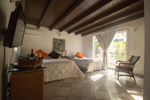 Biancheria da letto di alta qualità, minibar, ferro/asse da stiro