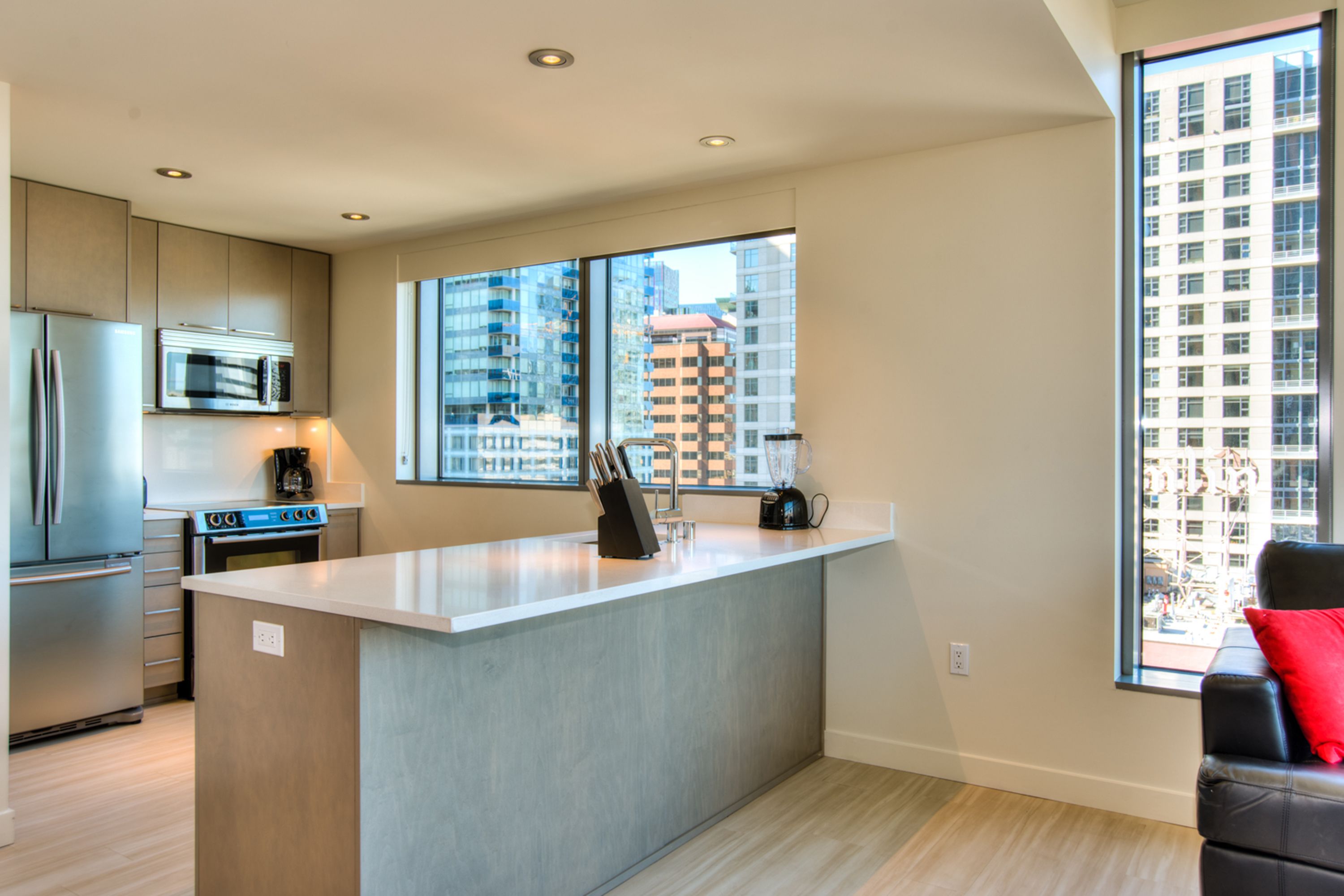 executive apartment, 2 bedrooms | 2 bedrooms, desk, iron/ironing board, free wifi