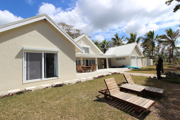 ที่อาบแดด