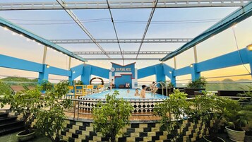 Outdoor pool, sun loungers