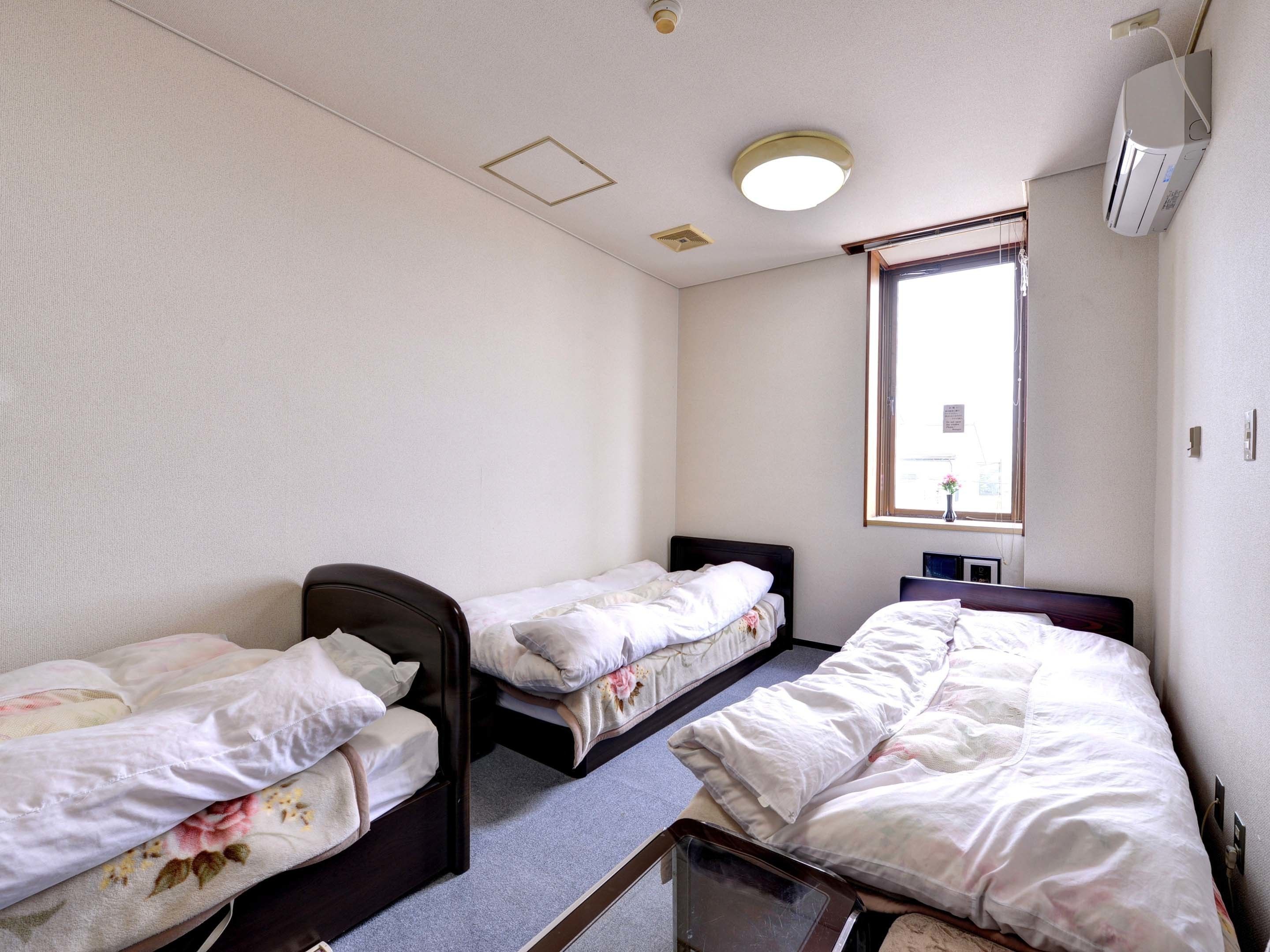 standard triple room, non smoking | free wifi