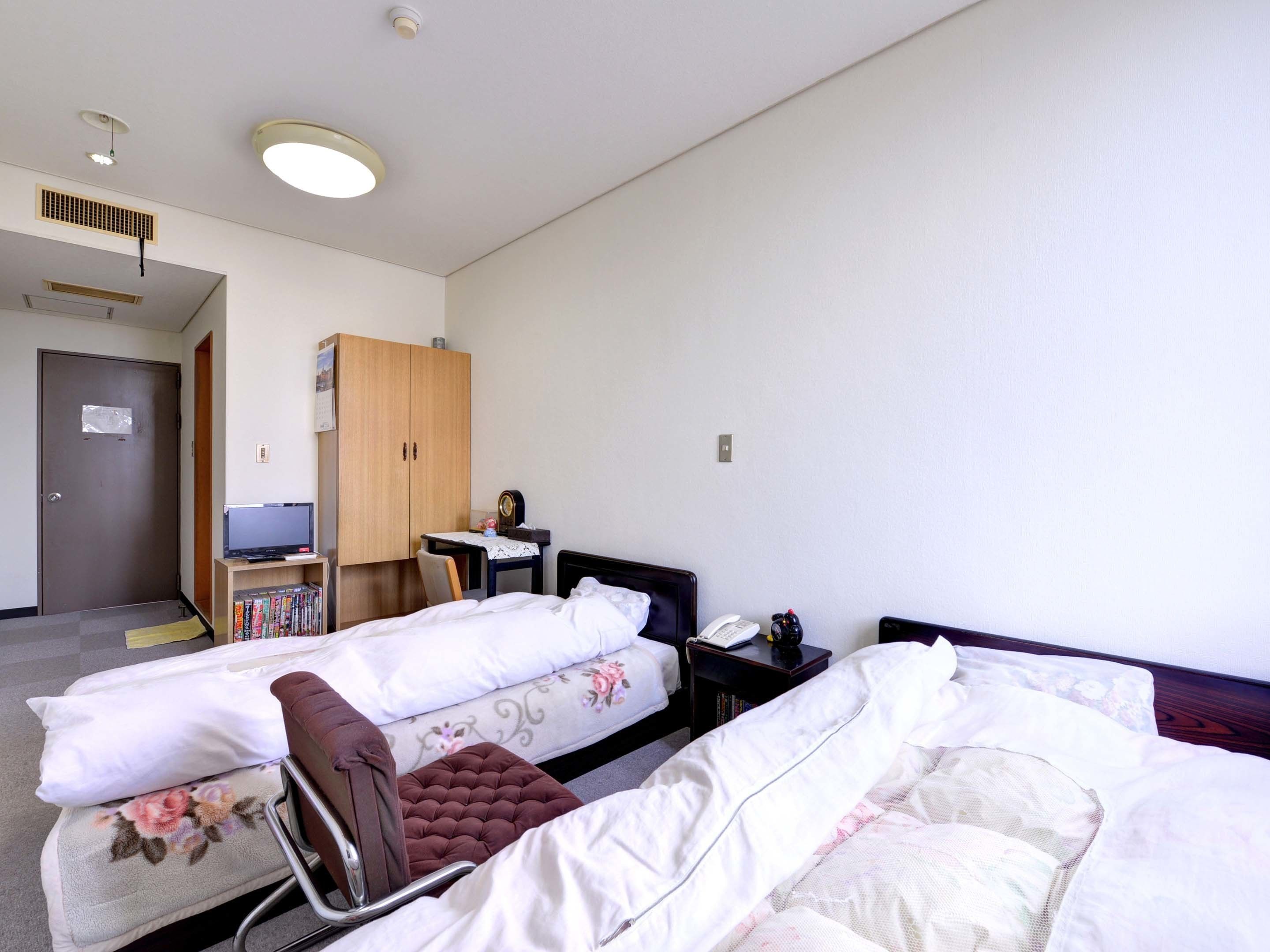 standard twin room, non smoking | free wifi