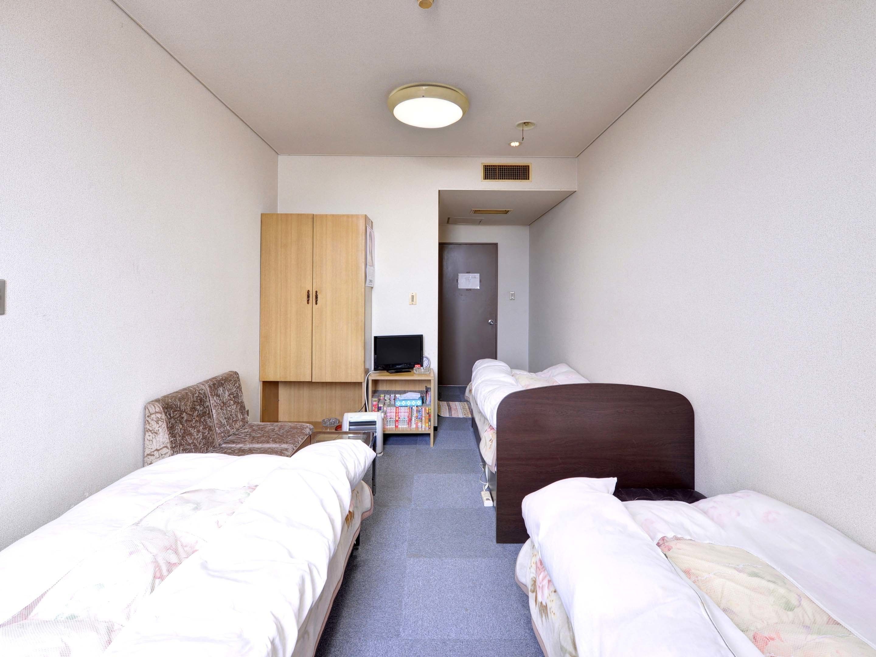 standard triple room, non smoking | free wifi