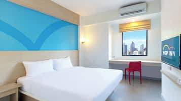 Standard Double Room | In-room safe, desk, laptop workspace, blackout curtains