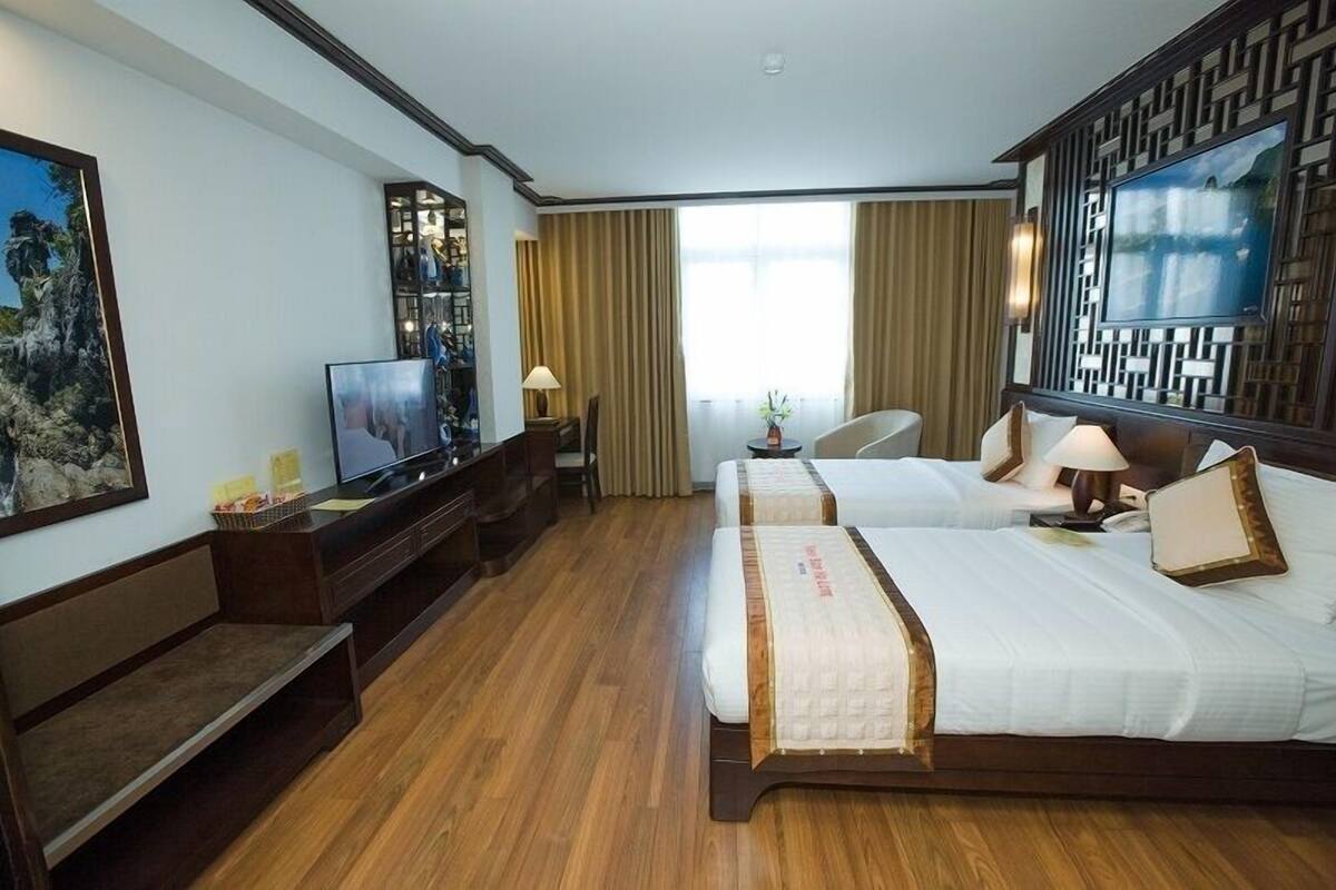 Minibar, in-room safe, desk, blackout curtains