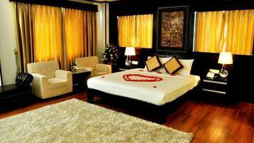 Minibar, in-room safe, desk, blackout curtains