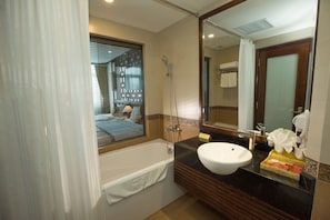 Bathroom - New Star Halong Hotel (Bai Chay)