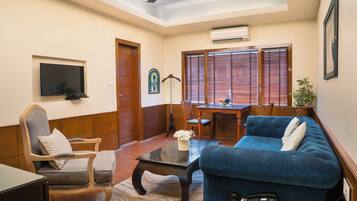 Minibar, in-room safe, desk, soundproofing