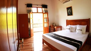 Superior Double Room, Balcony, Garden View | Desk, iron/ironing board (on request), rollaway beds (surcharge) - Grand Residence (Tangalle)