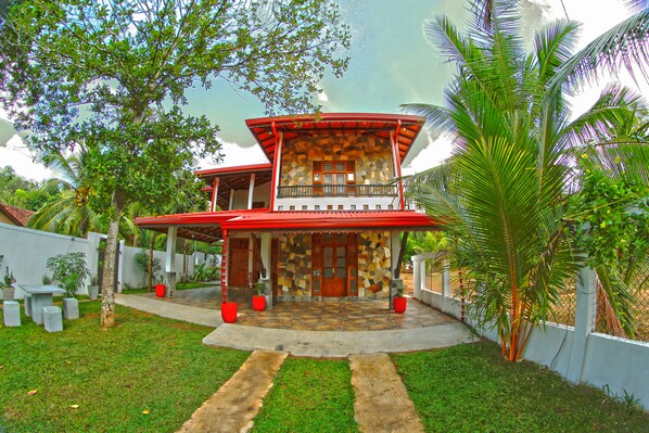 Front of property - Grand Residence (Tangalle)