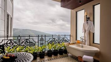Waterfall Deck Suite | Balcony view
