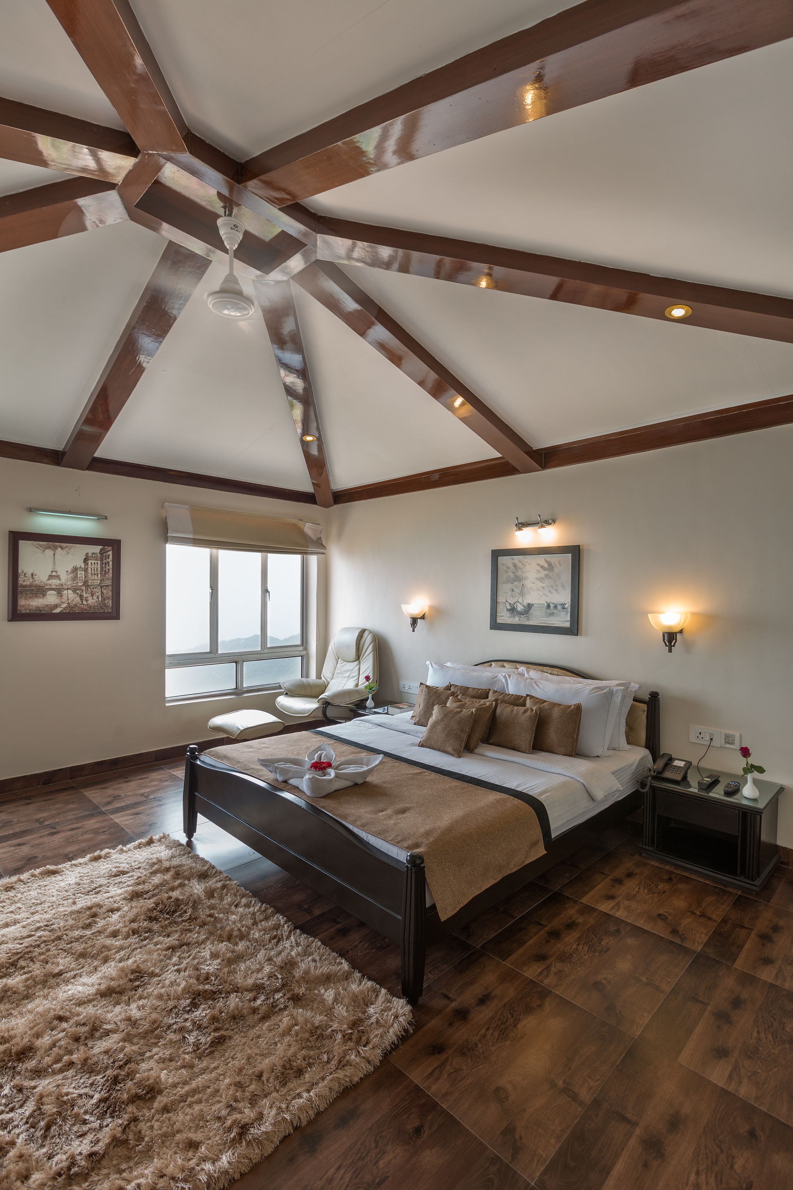 Villa superior, 1 habitación, piscina privada, vistas a la montaña | 1 dormitorio, minibar, caja fuerte