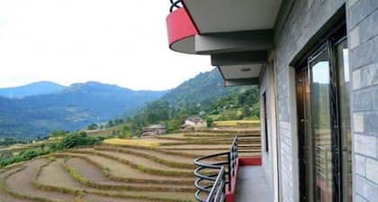Dhampus Resort
