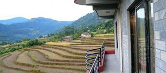 Dhampus Resort