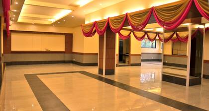 Max Hotels Prayagraj