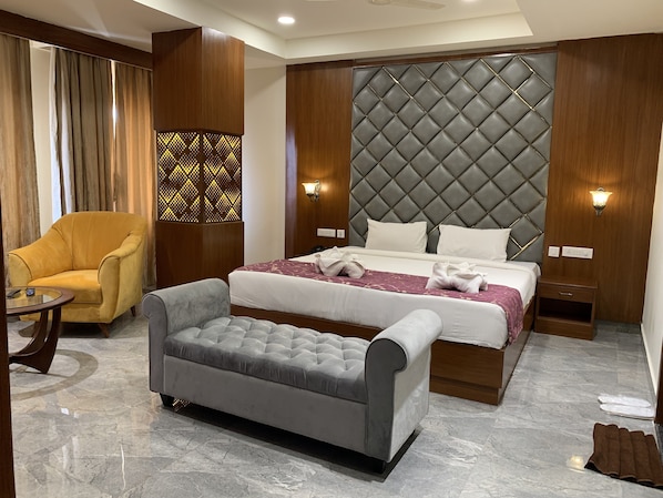Presidential Suite, 1 King Bed | Premium bedding, individually decorated, individually furnished, desk - Hotel Hyderabad Grand (Hyderabad)