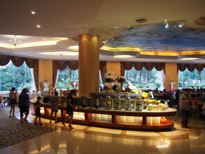 Desayuno buffet (CNY 68 por persona)