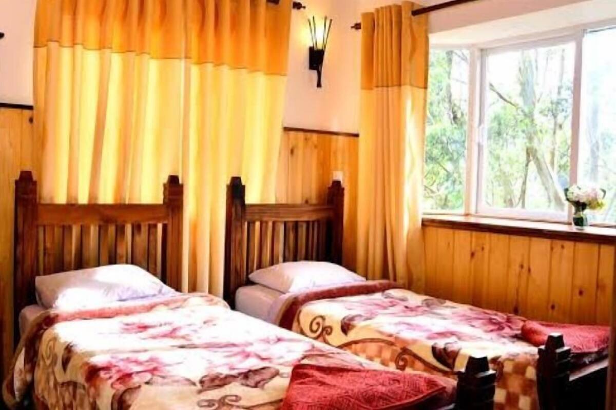 In-room safe, desk, rollaway beds, free WiFi