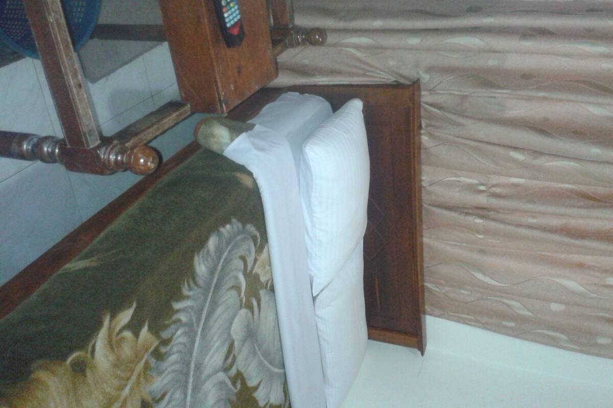 In-room safe, desk, rollaway beds, free WiFi
