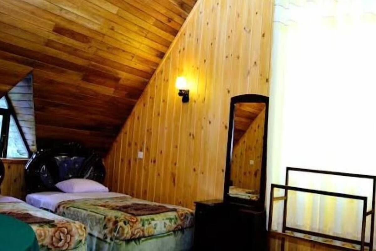In-room safe, desk, rollaway beds, free WiFi