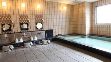 Banyera d'hidromassatge coberta