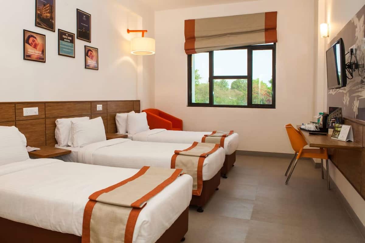 Club-Doppelzimmer, 1 Schlafzimmer, Stadtblick | Hochwertige Bettwaren, Zimmersafe, Schreibtisch