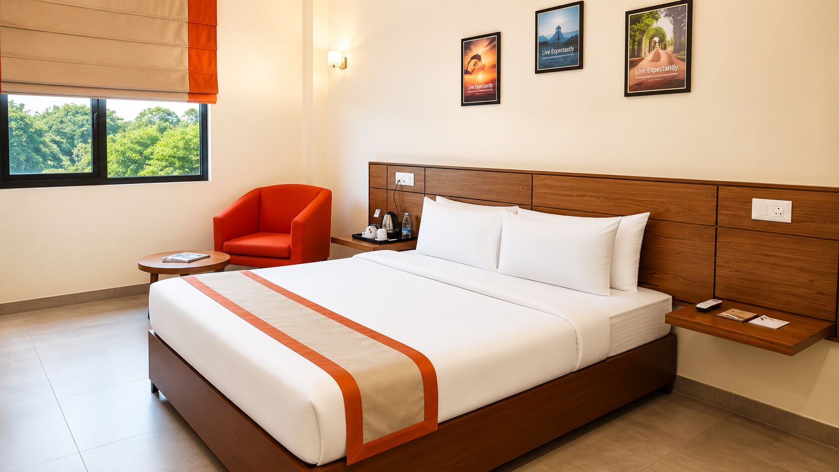 Habitación doble estándar | Ropa de cama de alta calidad y caja de seguridad en la habitación 