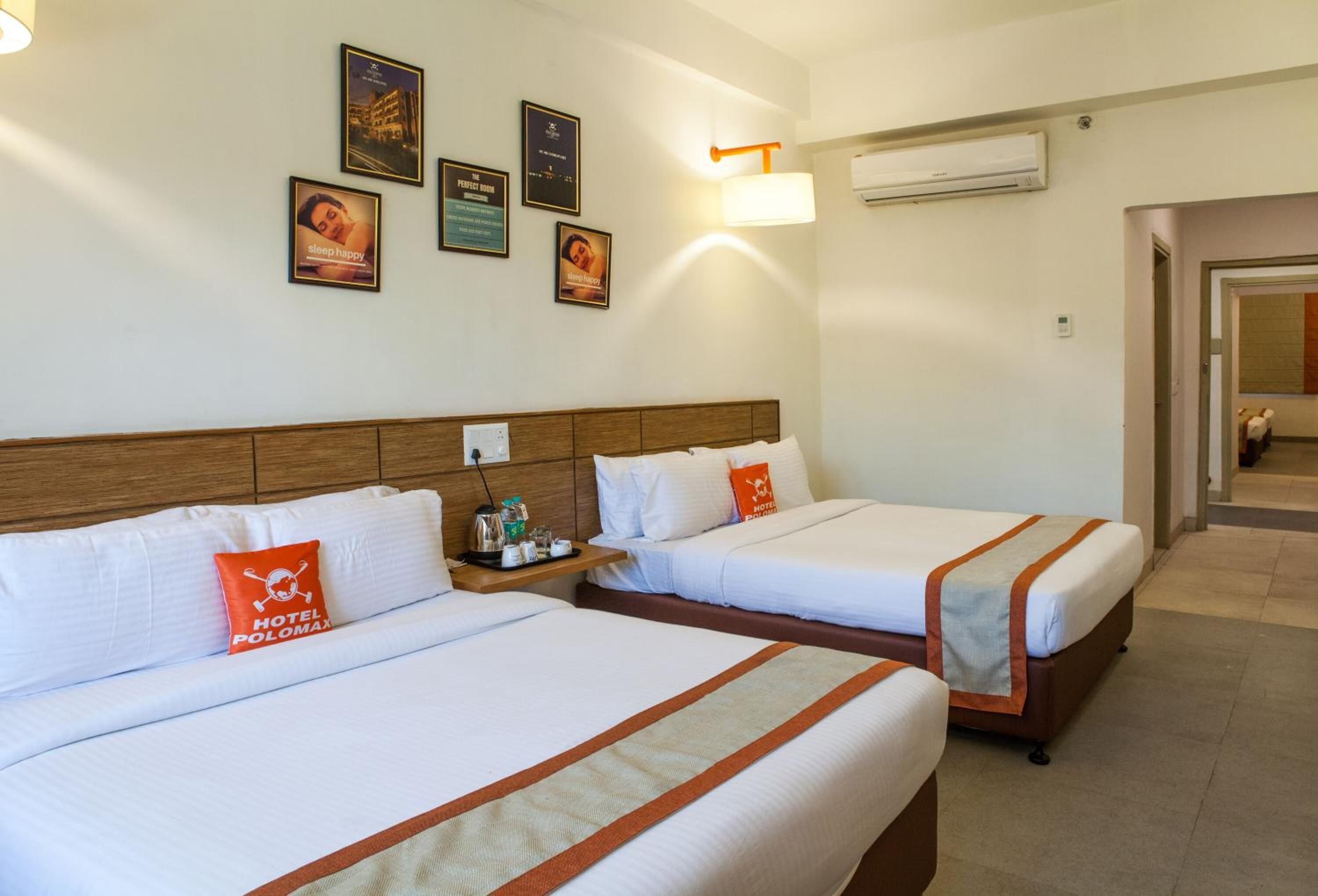 Premium bedding, in-room safe, desk, laptop workspace