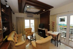 Living room - Whitehouse Condotel (Pattaya)