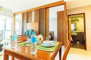 1 Bedroom Apartment | In-room dining - G Residence Pattaya (Pattaya)
