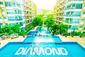 Outdoor pool - G Residence Pattaya (Pattaya)