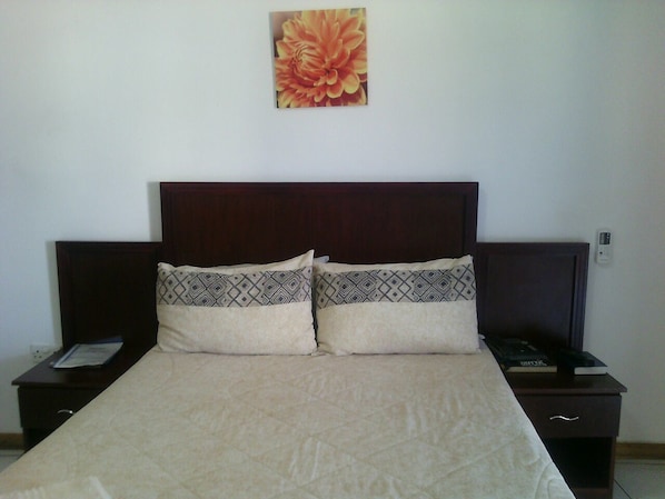 Standard Room | Desk, free WiFi