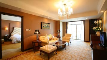 Administrative Suite | 1 bedroom, premium bedding, minibar, in-room safe