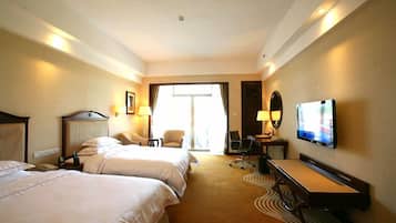 1 bedroom, premium bedding, minibar, in-room safe