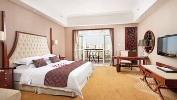 Premium bedding, minibar, in-room safe, desk