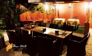 Daily buffet breakfast (USD 5 per person)
