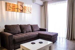2 bedrooms, individually furnished, iron/ironing board