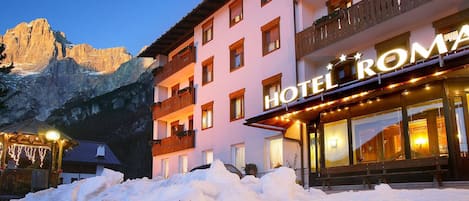 Front of property - evening/night