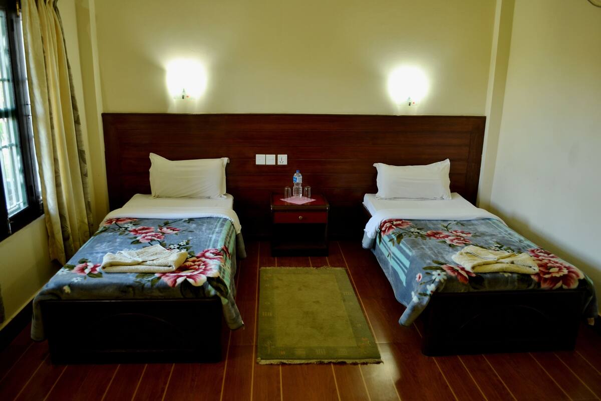 standard double room | in-room safe, desk, rollaway beds, free wifi