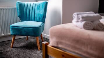Deluxe Apartment, 1 Bedroom | Individually decorated, individually furnished, laptop workspace