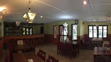 Breakfast, lunch, dinner served; local and international cuisine