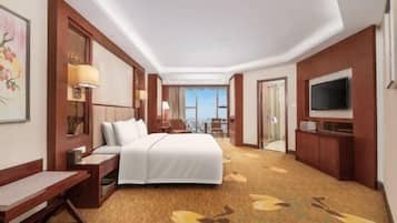 Minibar, in-room safe, desk, laptop workspace