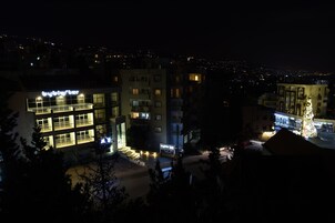 Fachada del alojamiento - Noche