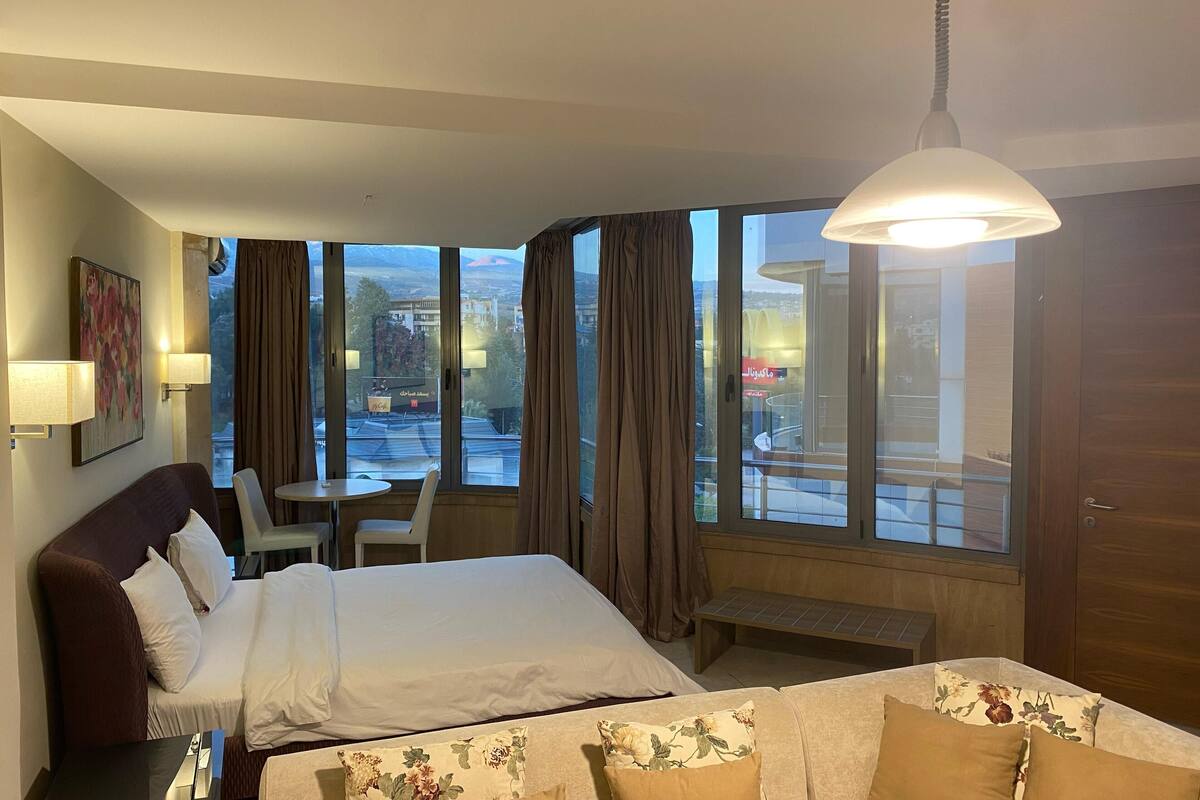 standard studio | 1 bedroom, pillow-top beds, in-room safe, blackout curtains