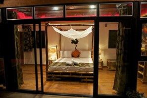Deluxe Suite, Private Pool, Ocean View - Libassa Ecolodge (Marshall)