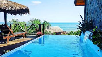 Deluxe-Suite, eigener Pool, Meerblick | Terrasse/Patio
