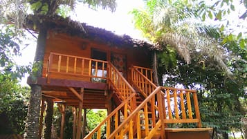 Superior Suite, Ocean View | 1 bedroom, in-room safe, desk, soundproofing