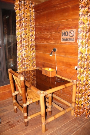 Suíte executiva, piscina particular | Comodidades do quarto