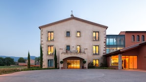 Front of property - Hotel Vall de Bas (La Vall d'en Bas)